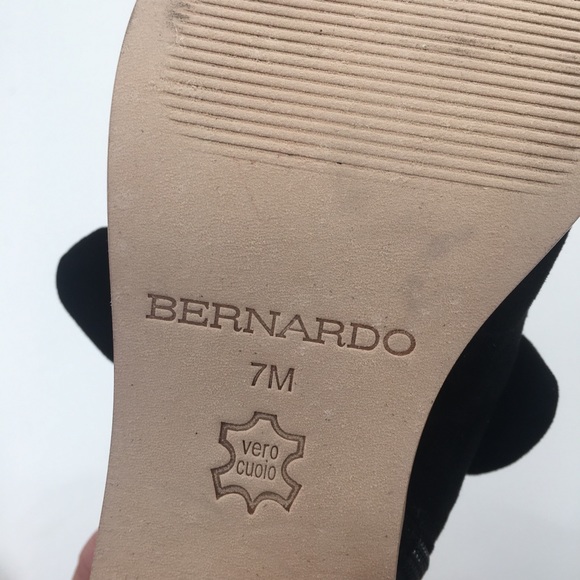 NWT Bernardo Luna Black Suede Booties Sandals Bow - Picture 8 of 9